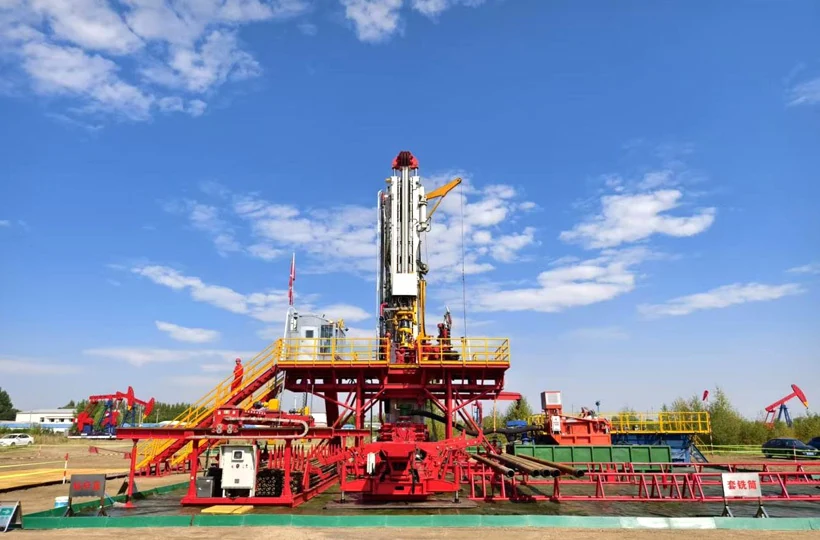 CORTECH DW20 automated workover rig performing oil well sidetrack at Daqing Oilfield